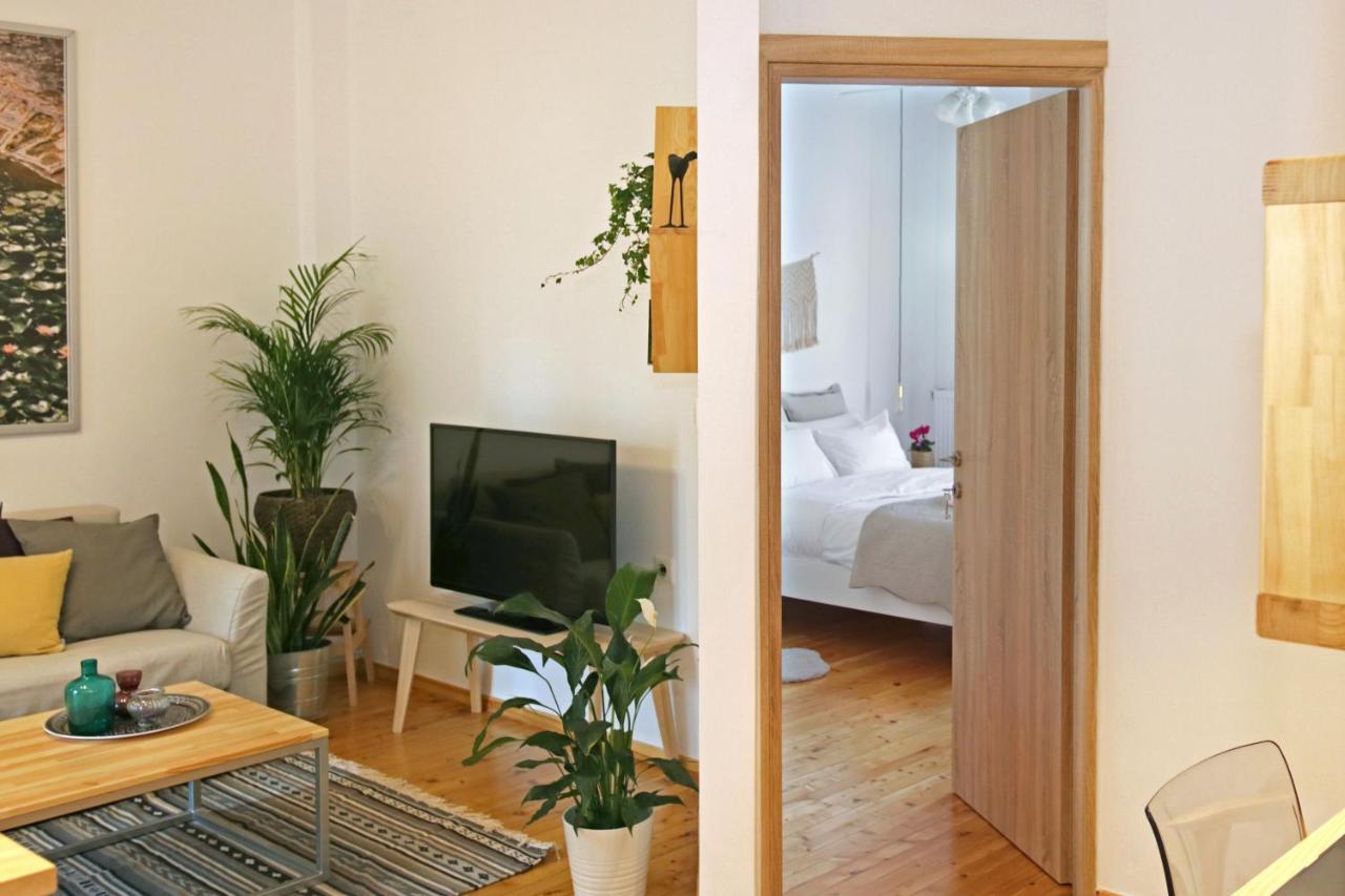 The 4 Travellers Thessaloniki Apartment Exterior photo